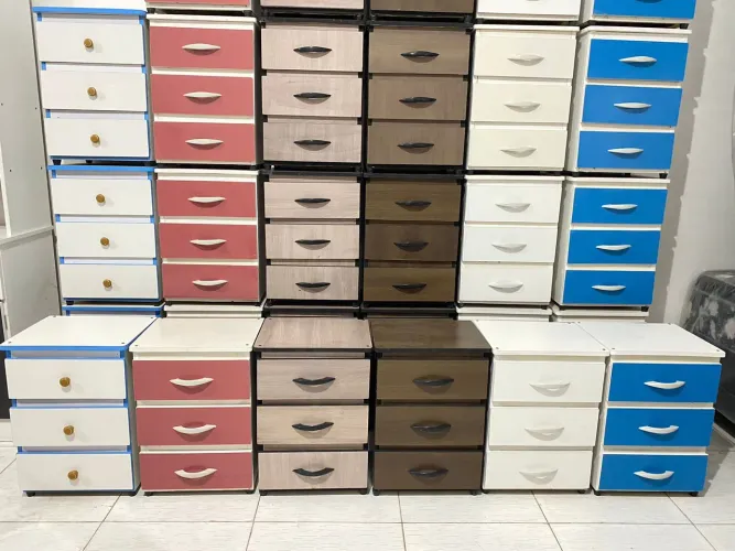 Gaveteiros novos de diversos modelos e cores