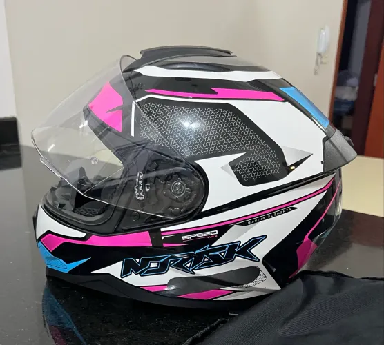 Capacete