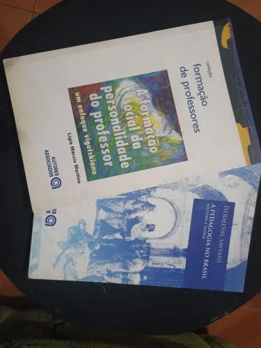 Título: Livros de Pedagogia - Saviani + Formação de Professores