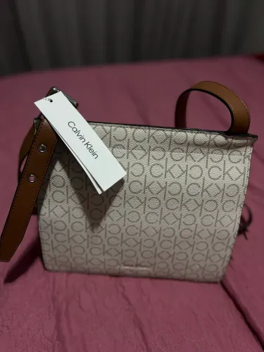 Bolsa feminina Calvin Klein 