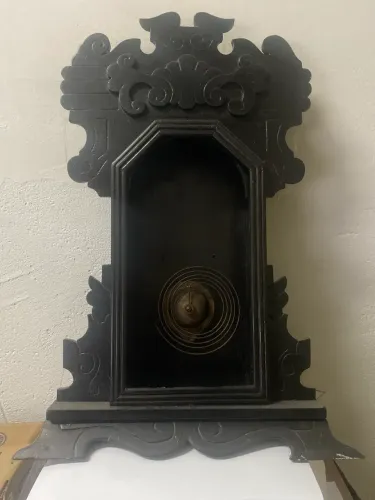 Caixa em madeira de relógio antigo