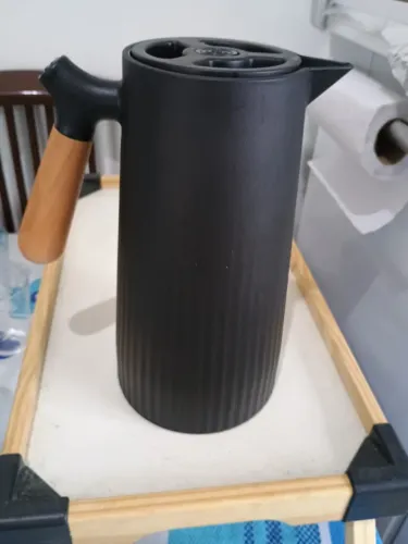 Garrafa de café e Mesa Tramontina (café na cama)