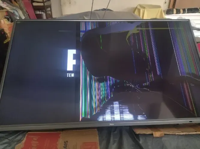 (Leia toda Descrição do Anúncio) TV Philco 55 polegada funcionando com tela quebrada