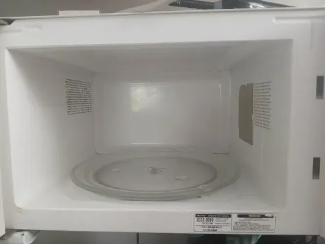 Vendo Micro-ondas Brastemp. 