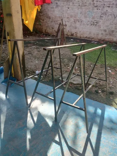 Vende-se cavaletes