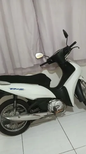 Vendendo,  troca ou negocia 