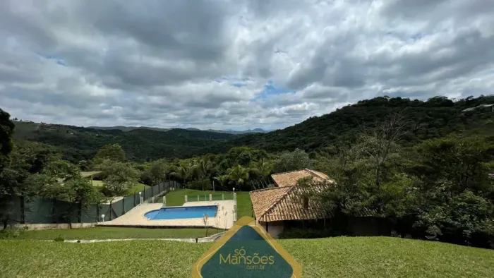 Casa de 450m² à venda no Condomínio Parque do Engenho.