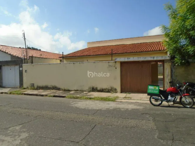 Casa Residencial para aluguel, no bairro Acarape, Teresina/PI