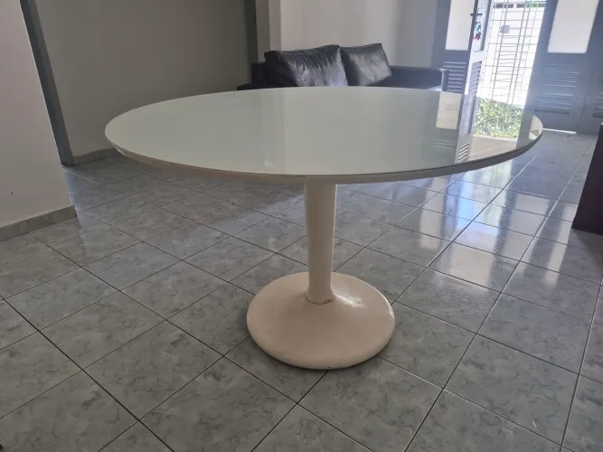 Vendo mesa redonda