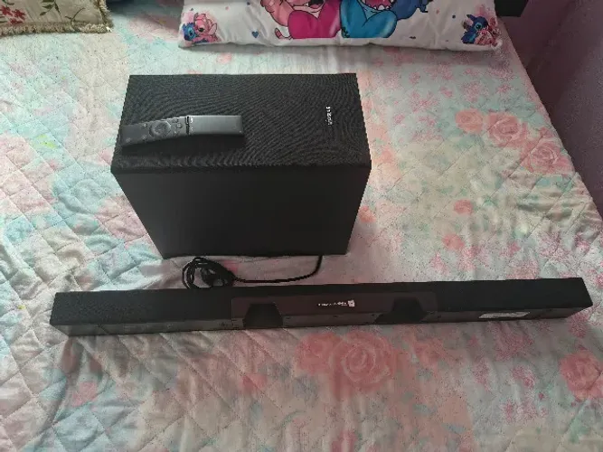 soundbar  samsung hw-t450 com 200 w RMS