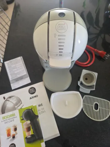 Dolce Gusto Mini Me Automatica, Branca, 110v, Com manual de instrução e nota fiscal.