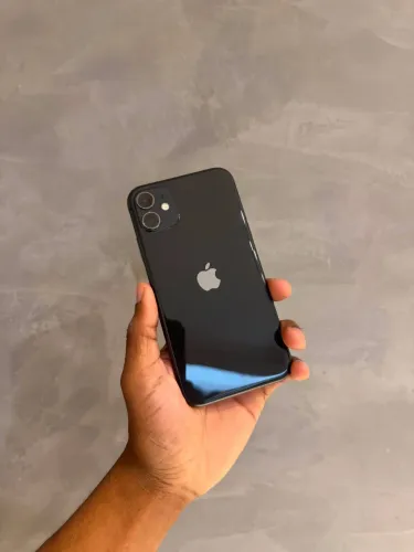 iPhone 11 64GB 100%?