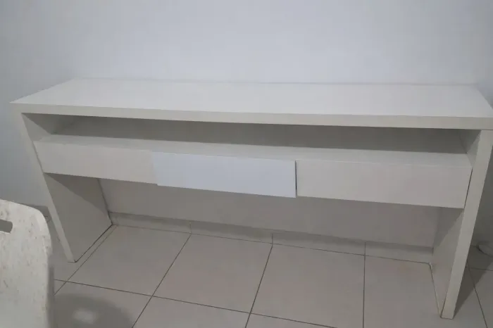 Aparador Branco com 3 Gavetas - Usado