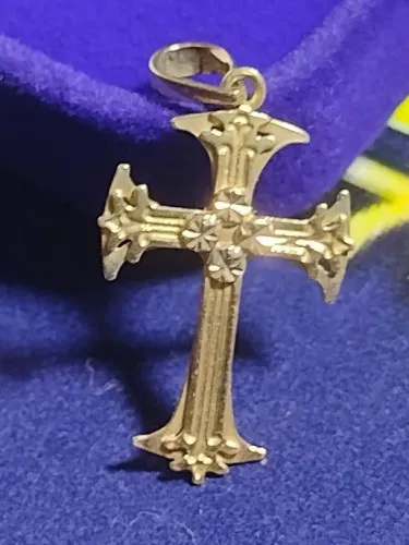 Pingente Antiga Cruz Medieval Ouro 28 Kilates Peso 0.90 Gramas 22 mm
