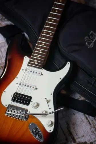 Guitarra Suhr Classic S - novíssima!