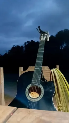 Violao elétrico de nylon