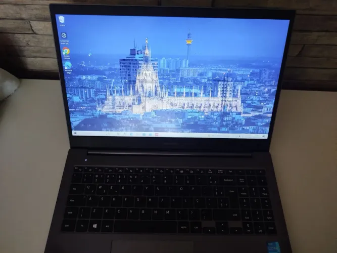 Vende-se Notebook Samsung usado