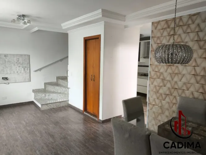 Casa em condomínio para venda com três quartos na Vila Aricanduva!