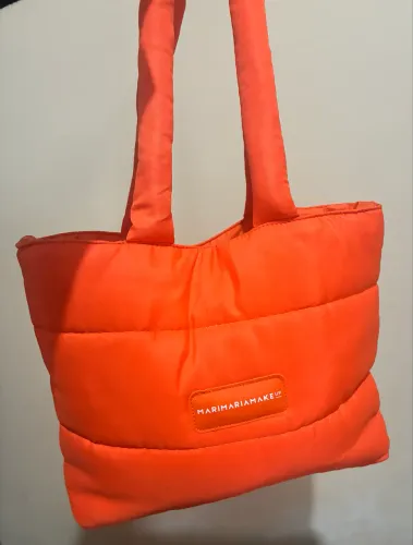 Bolsa Puffer Mari Maria Makeup
