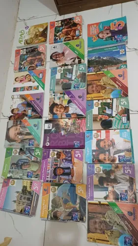 Livros didáticos editora SUCESSO 1°,2°,3°,5°ANOS