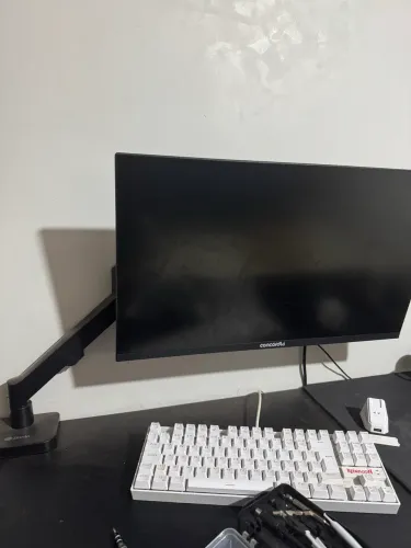 Monitor Gamer 24? Concordia + Braço Articulado