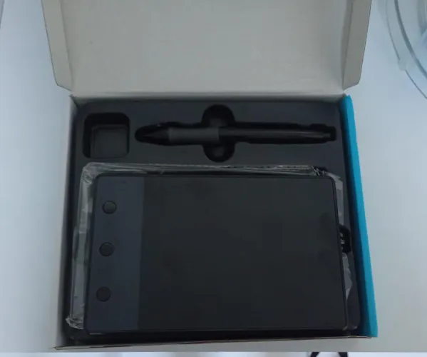 Vendo mesa digitalizadora HUION H420
