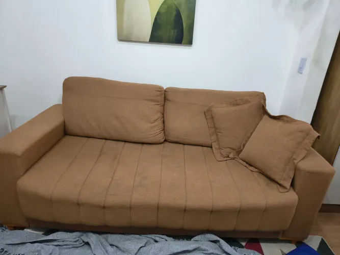 Vendo sofá fixo em linho,.3 lugares 2metros de largura