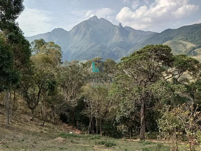 TERRENO COM VISTA PARA O PICO DOS MARINS EM PIQUETE-SP