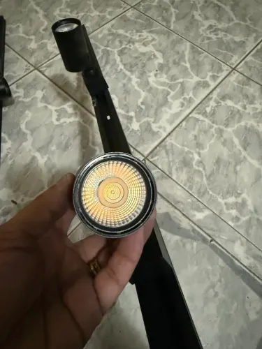Luminária de trilhos