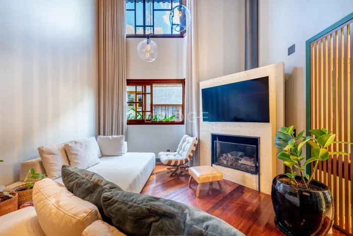 Casa em Condomínio com 190m² e 3 dorm no Boa Vista