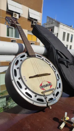 CARLINHOS LUTHIER BANJO CONTEMPORÃNEA
