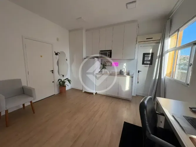 Sala Comercial Mobiliada com Vista Mar