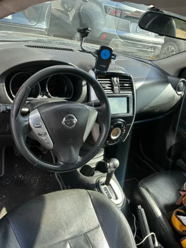 Nissan Versa Unique 1.6 16V Flexstart 4P Aut. 2017