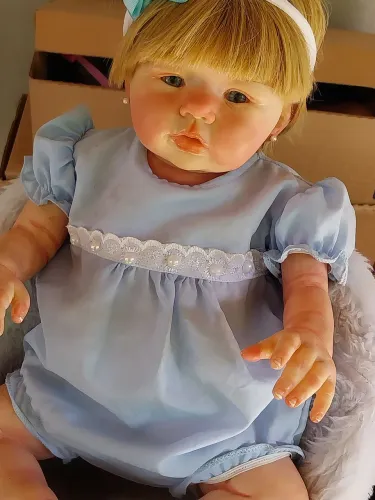 Bebe reborn Abigail corpinho vinil siliconado