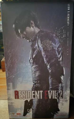 Resident Evik Leon S Kennedy Damtoys 1/6 completo! Aceito troca por itens na descrição!!