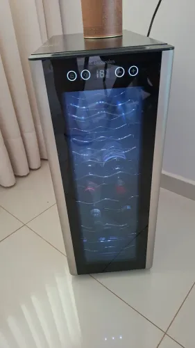 ADEGA CLIMATIZADA 