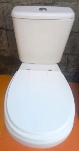 Vaso sanitário com caixa acoplada - Completo