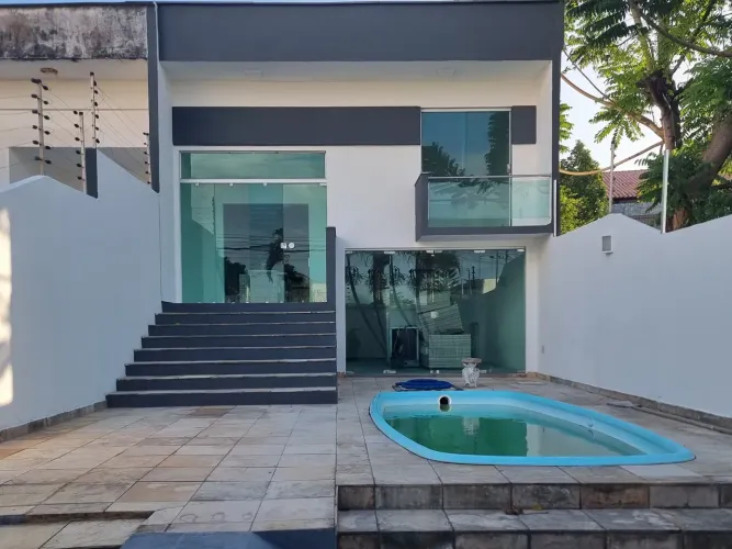 ARAÇAGY - CASA NA AVENIDA PRINCIPAL