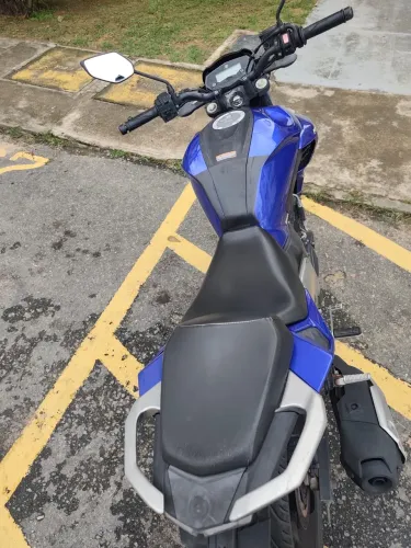 Fazer 250 cilindradas