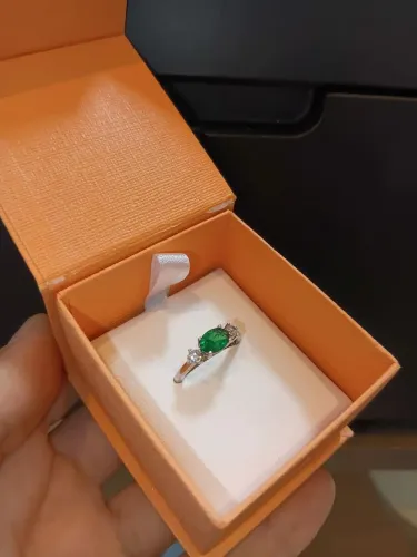Anel Vivara Prata 925 com Zircônia Verde e Incolor (Aro 12) - Original