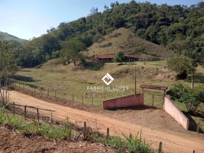 Lindo Sítio com 2 dormitórios à venda, 57.339 m² - Parateí do Meio - Jacareí/SP