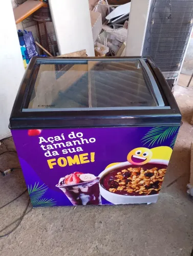 Freezer expositor de vidro açaí e sorvete 220 Litros