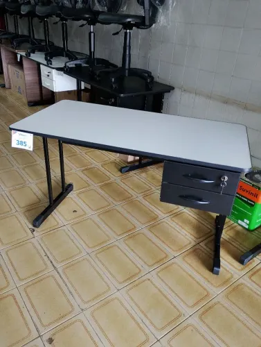 Mesa 2 gavetas 120 x 60 x 84 cm