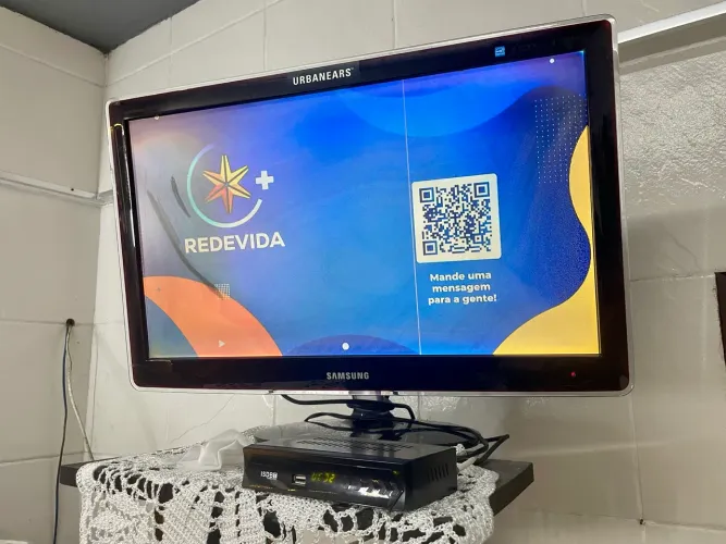 TV monitor 24 LED Samsung 