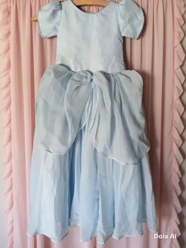 LINDO VESTIDO NOVO