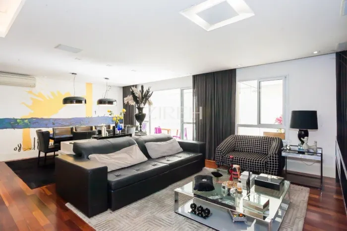 APARTAMENTO MOBILIADO À VENDA COM 4 QUARTOS NO ÁGUA VERDE