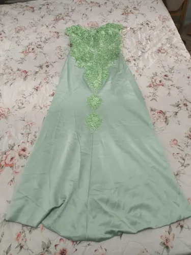 Vestido de festa verde claro