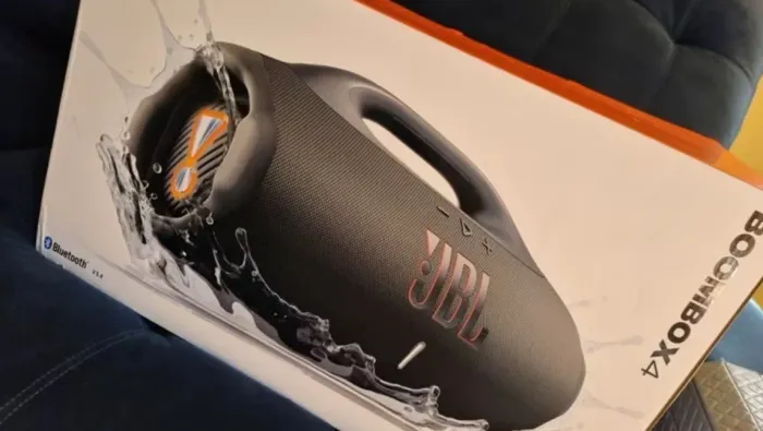 JBL boombox 4 lacrada