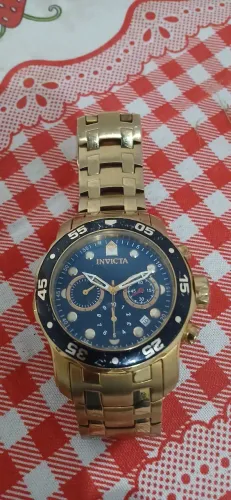 Molezinha Relógio Invicta Vendo ou troco aceito oferta 