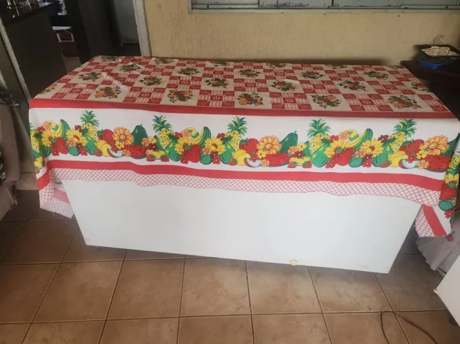 Vendo um frizer horizontal metalfril 546 litros, bem concervado